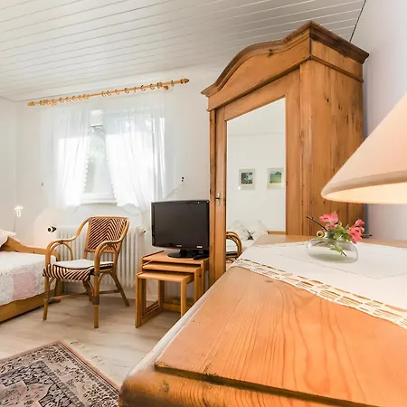 Haus Hildegard Keller Апартаменты Кресброн